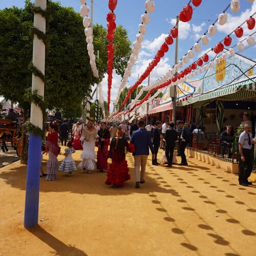 Jong en oud op de Feria de Abril Sevilla