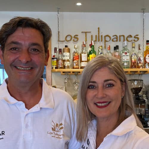 Mano & Inma – Bar Bistro Los Tulipanes