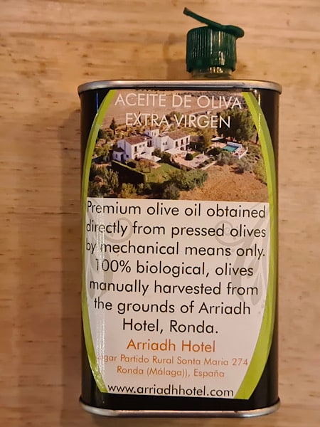 olijfolie-van-de-olijfbomen-arriadh-hotel-ronda-arriate