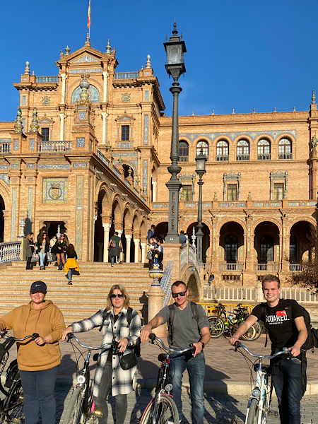 Groepsfoto Pia Tours Sevilla