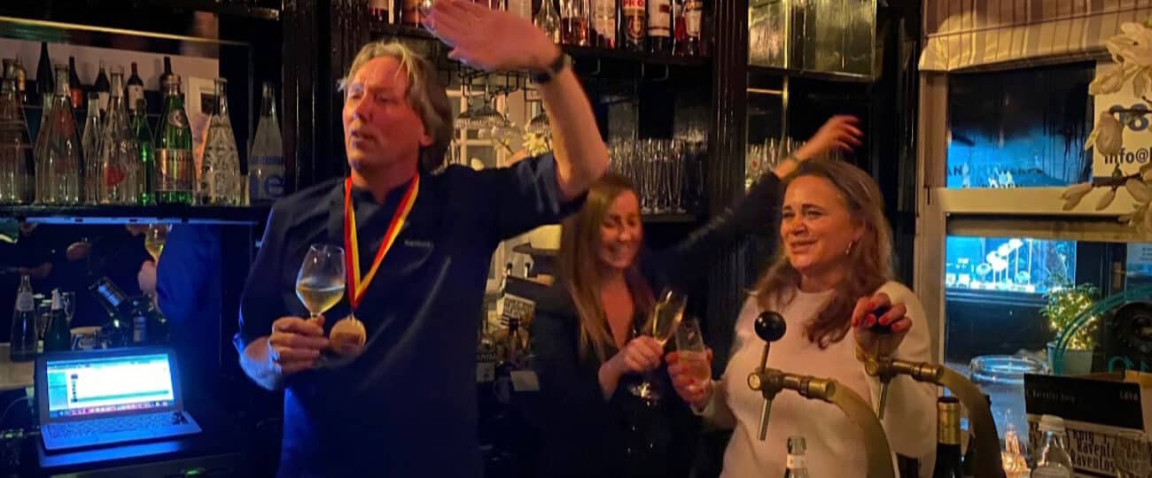 Karmozijn wordt Carmesí