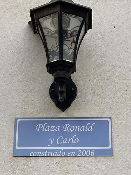 plaza-ronald-y-carlo-casa-don-carlos