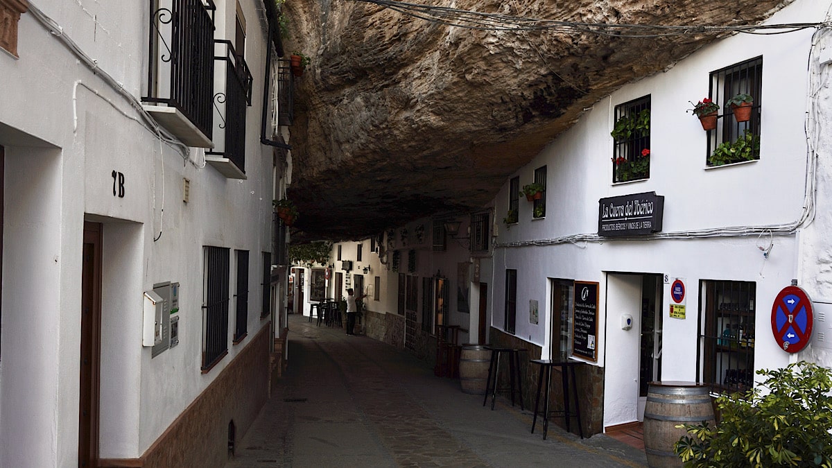 tussen-de-rotsen-setenil-de-las-bodegas