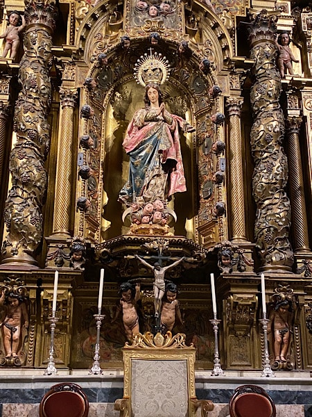 maria-beeld-kathedraal-sevilla