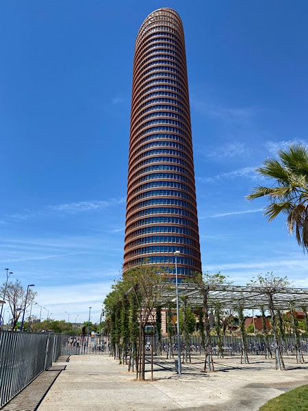 torre-sevilla-180.5-meter-hoog