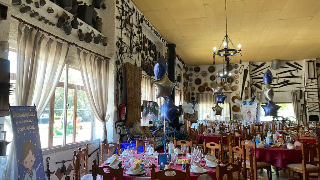 aangeklede-tafels-in-restaurante-museo-molino-blanco-antequera
