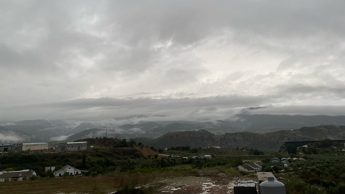 donkere-wolken-boven-andalusie