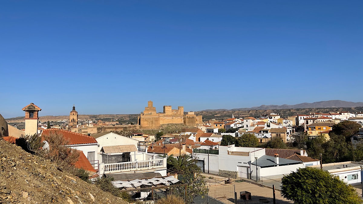 een-zonnige-dag-in-guadix