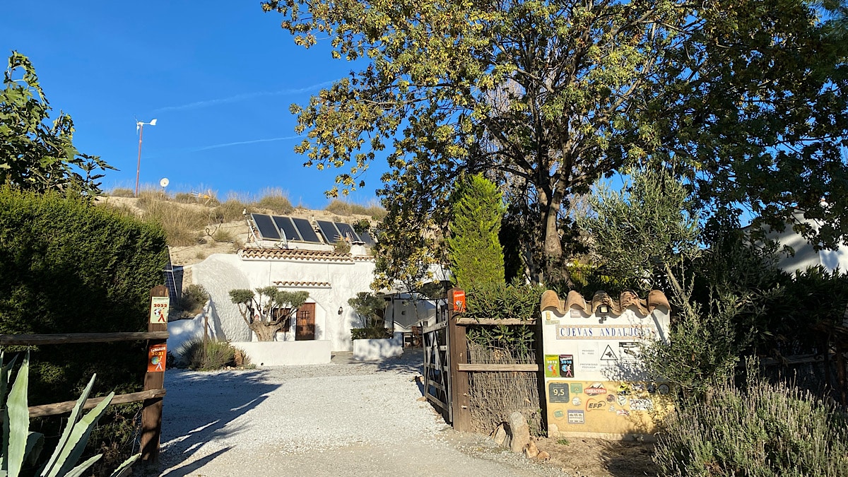 entree-cuevas-andalucia