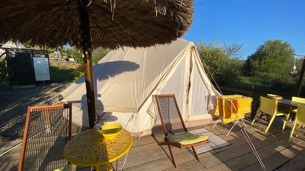 glampingtent-amarillo-finca-alegria-de-la-vida