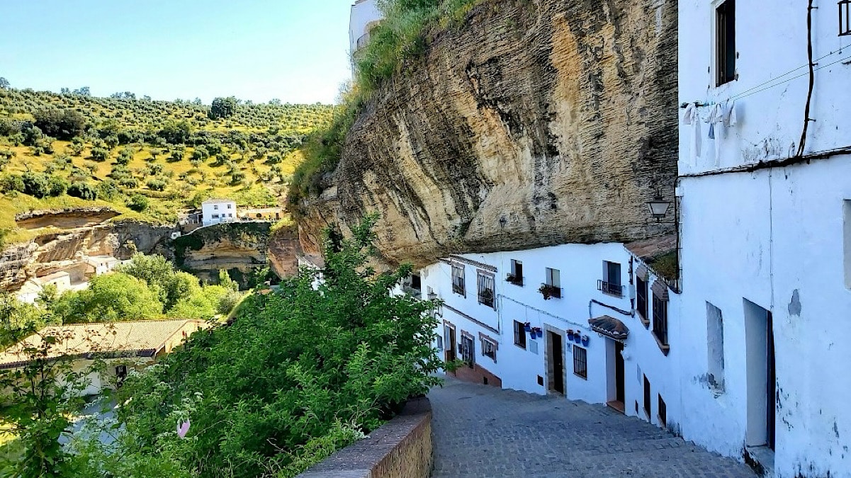 het-witte-dorp-setenil-de-las-bodegas