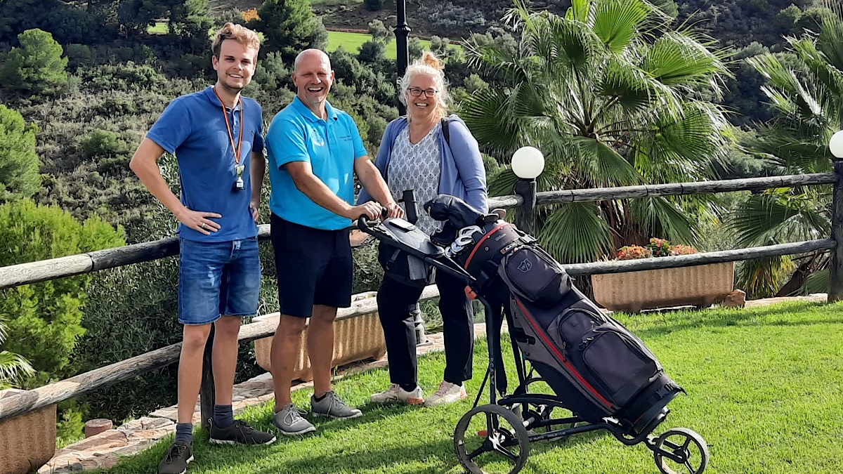 met-instructeur-ruud-op-de-golfbaan