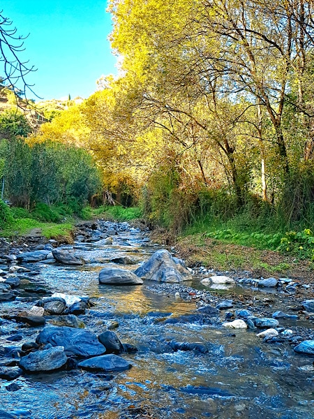 mooie-rivier-net-buiten-competa