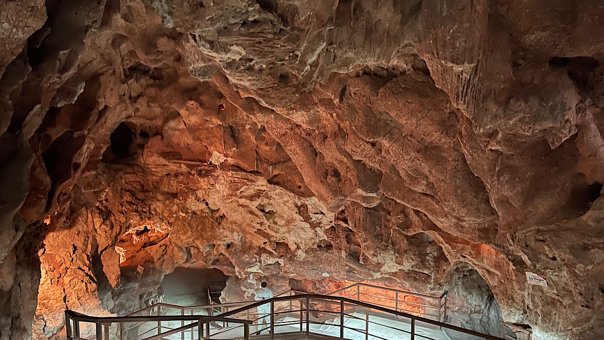 prachtig-startpunt-in-de-cueva-del-tesoro