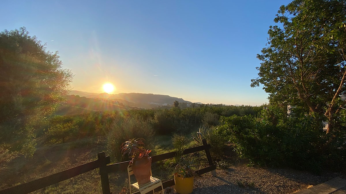 schitterende-zonsopgang-bij-finca-ale