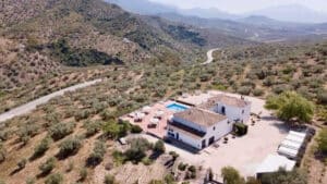 belgische-benb-in-malaga-cortijo-piltraque-colmenar-andalusie
