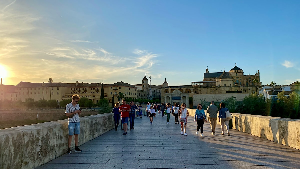 cordoba-mezquita-in-avondlicht