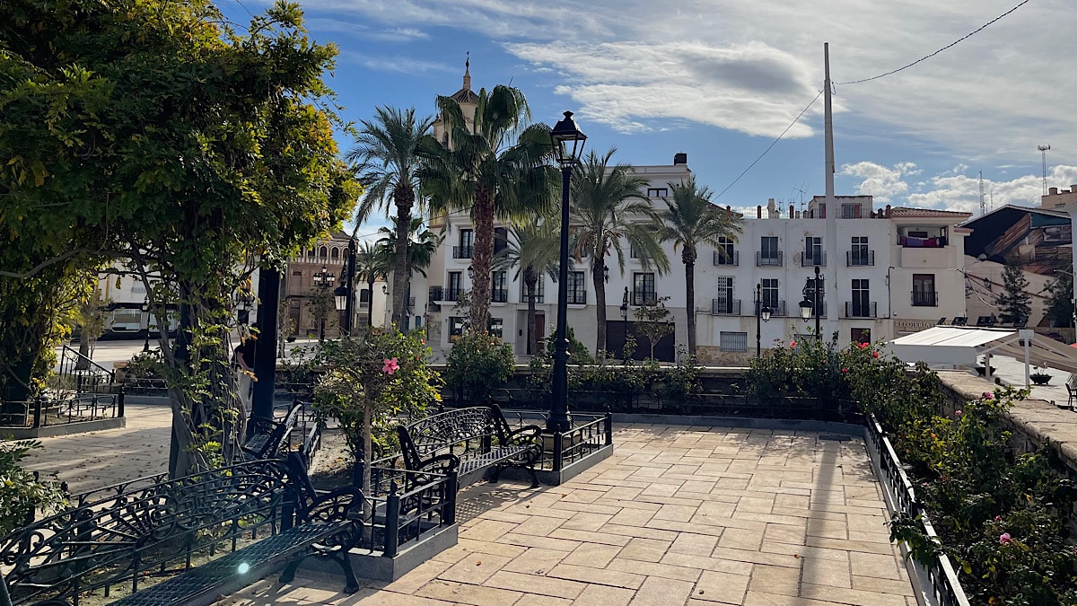 albox-plaza-del-pueblo-almeria-andalusie