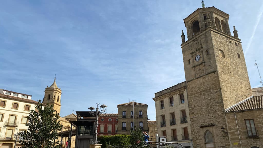 ubeda-toren-bij-parkeergarage