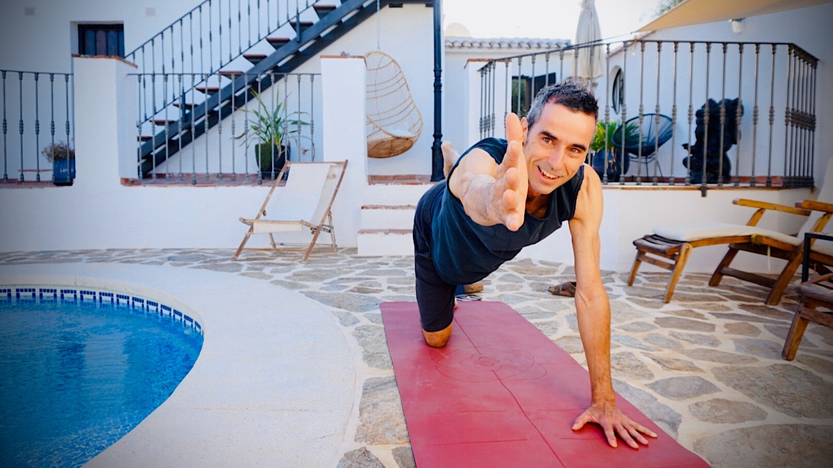 yoga-joost-casa-valle-de-oro-malaga