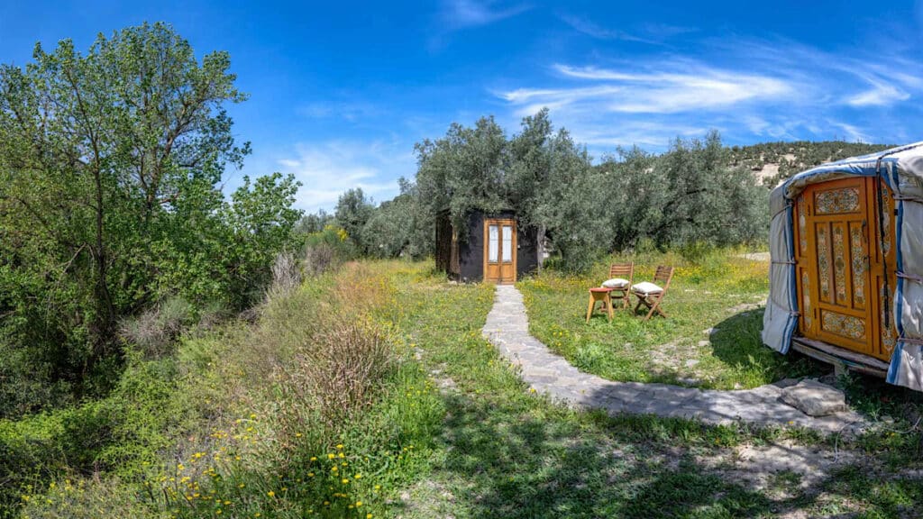 yurt-met-badkamerhuisje-casa-valle-de-oro-villanueva-de-algaidas-malaga