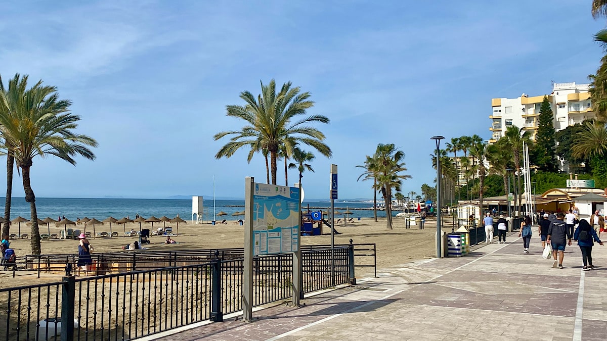 la-bajadilla-strand-marbella