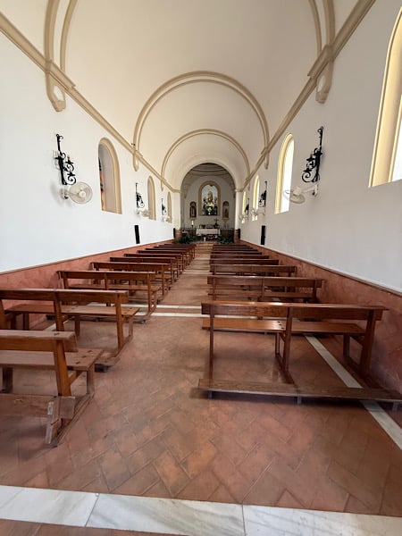 binnenkant-hermitage-of-nuestra-senora-de-la-candelaria-colmenar