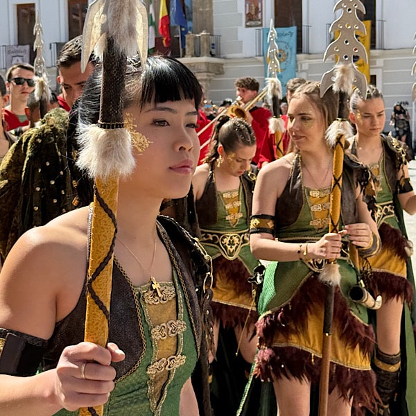 fiestas-de-moros-y-cristianos-benaumarel-granada-kostuums