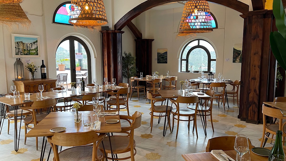 restaurant-albacar-castillo-de-monda