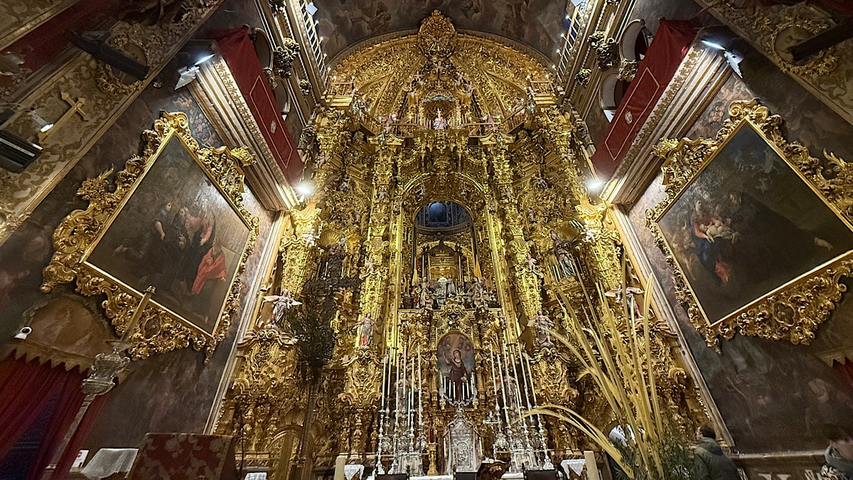 basilica-de-san-juan-de-dios-het-altaar