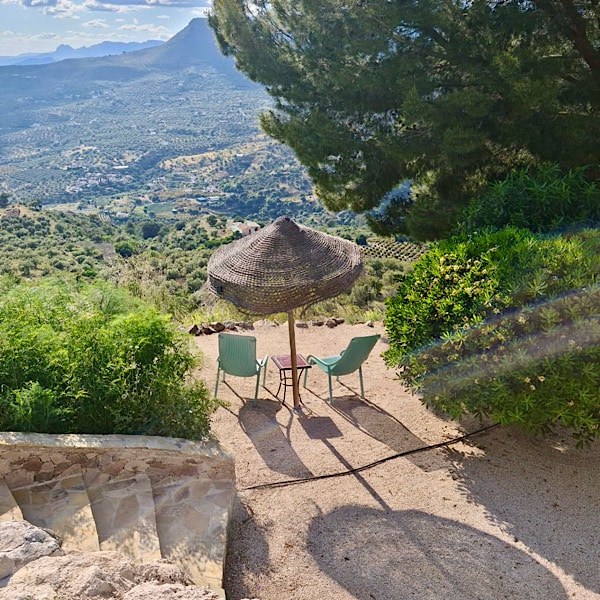 chillen-met-uitzicht-benb-el-refugio-alcaucin-malaga-andalusie