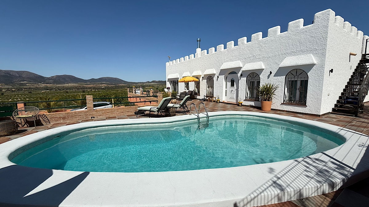 nederlandse-benb-in-oria-almeria-casa-fuente-del-andaluz
