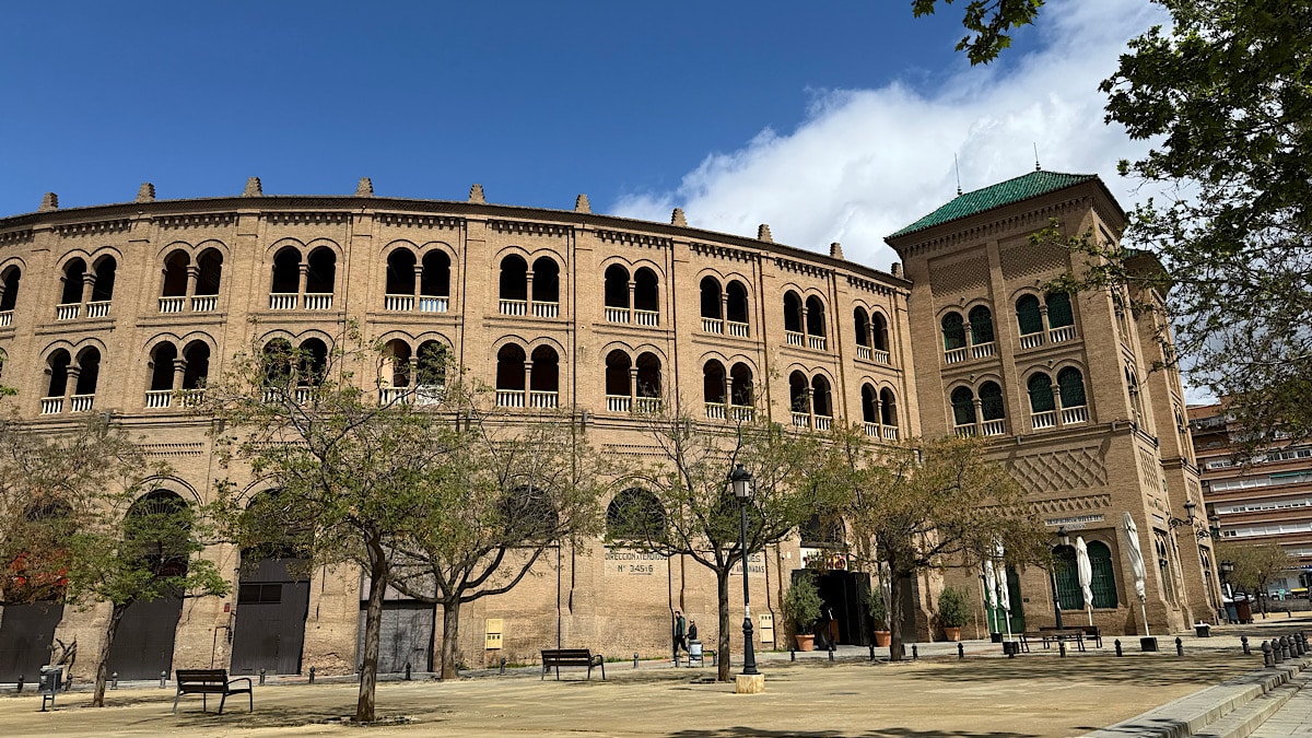 plaza-de-toros-buitenaanzicht