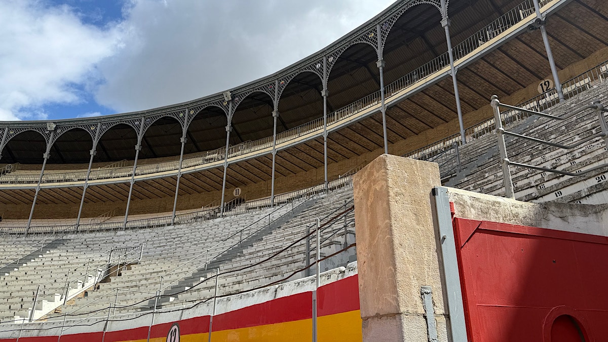 plaza-de-toros-in-granada
