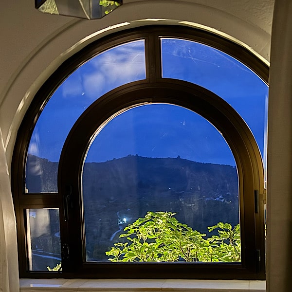 raam-uitzicht-gastenkamer-castillo-de-monda