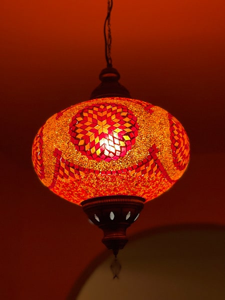 sfeerlicht-in-de-hal-van-casa-fuente-del-andaluz