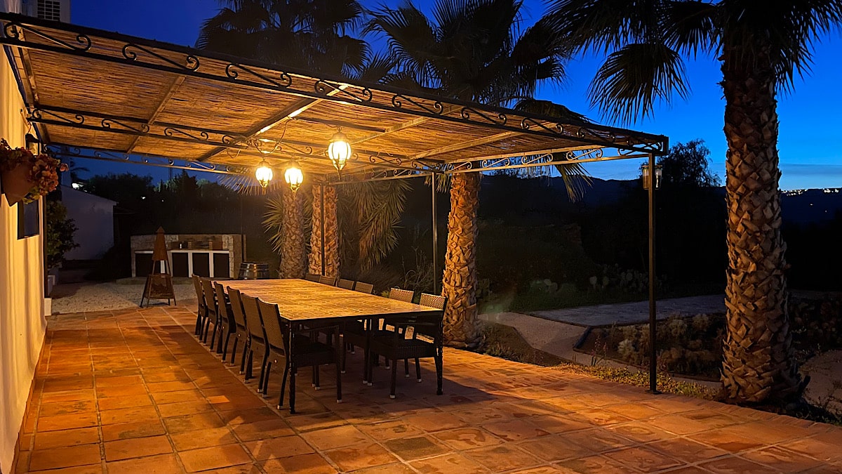 sfeervolle-benb-in-het-avondlicht-hacienda-riogordo