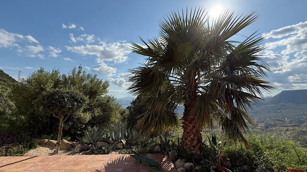 tuin-benb-el-refugio-alcaucin-malaga-andalusie