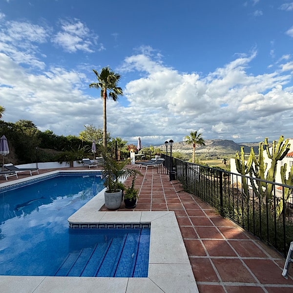 zwembad-finca-flamenco-pizarra