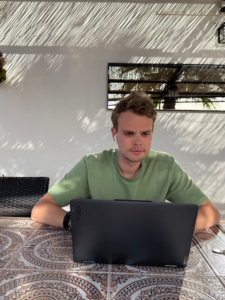 bart-aan-het-werk-bij-hacienda-riogordo