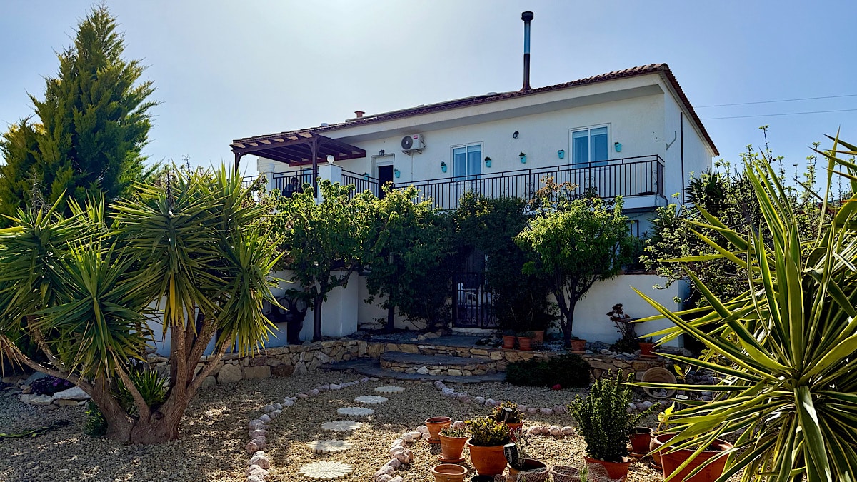 buitenaanzicht-van-casa-nuestro-sueno
