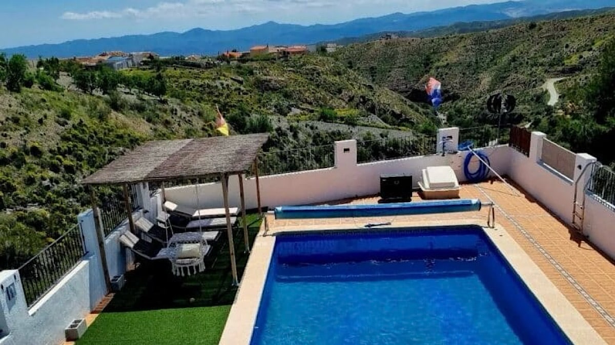 cortijo-naturista-accommodatie-in-oria-almeria