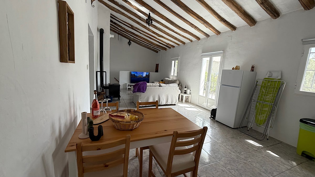 de-gezellige-binnenruimte-bij-casa-de-lucas