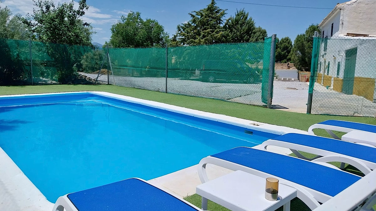 het-fijne-zwembad-van-casa-de-lucas-appartement-caniles-granada