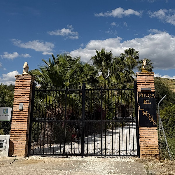 toegangspoort-finca-el-limonar
