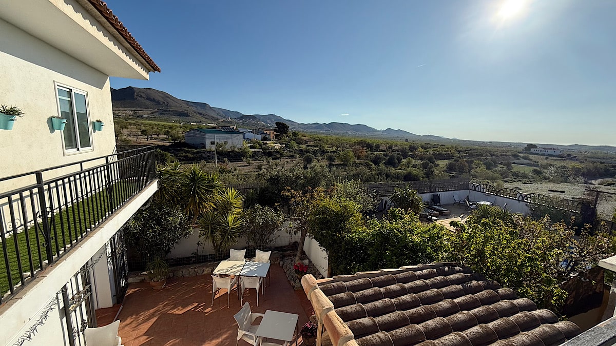 uitzicht-vanaf-het-balkon-benb-almeria-casa-nuestro-sueno