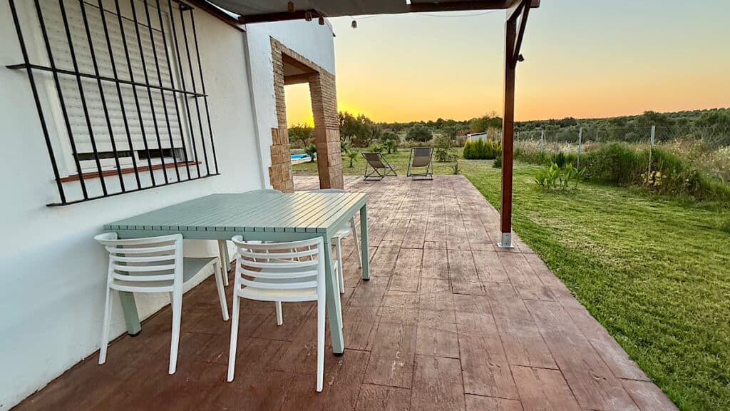zitje-naast-studio-adelfa-hacienda-donaire-beas-huelva