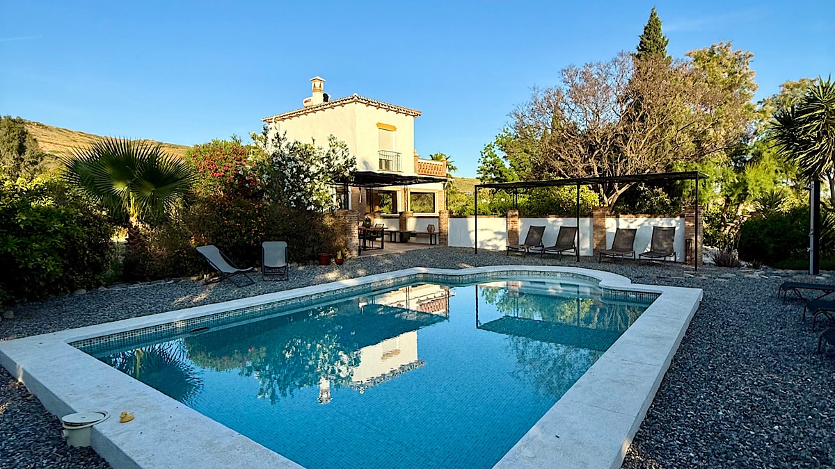 zwembad-finca-el-limonar-alora-andalusie