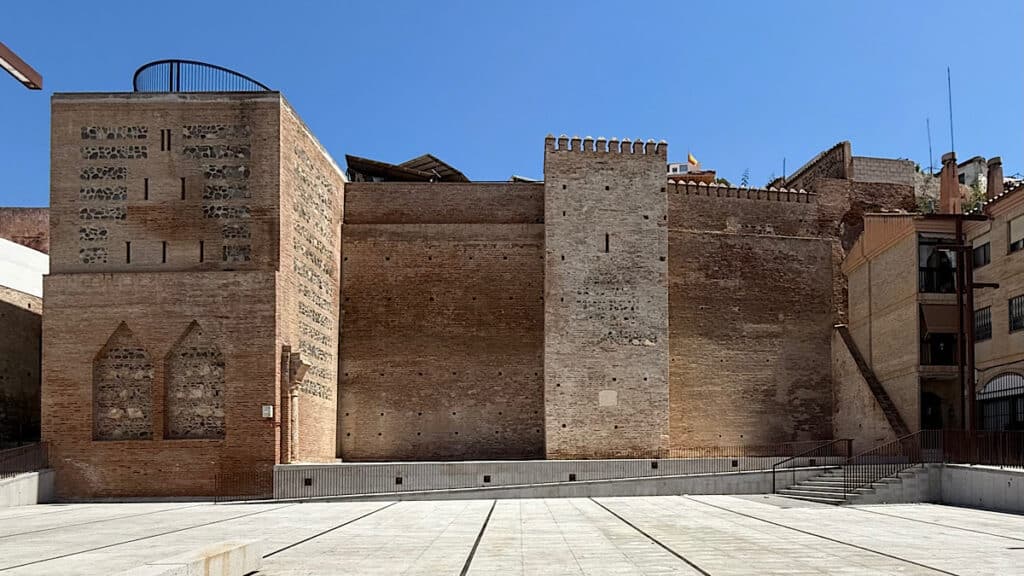 oude-stadsmuur-velez-malaga-andalusie