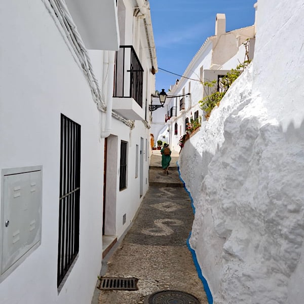 kronkelig-straatje-frigiliana-wit-dorp